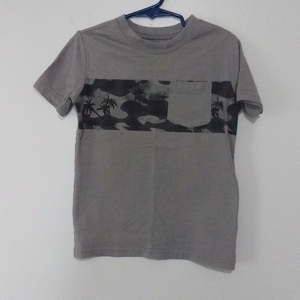 Oshkosh B'gosh boys size 5 short sleeve top and short set black/gray pri…